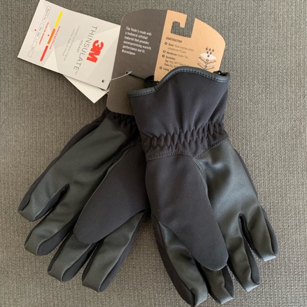 NWT Oyuki Men’s Snow Gloves